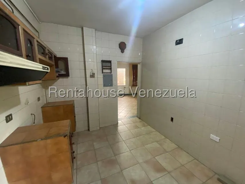 Casa (Multipes Niveles) en Alquiler en Centro, Lara - 17