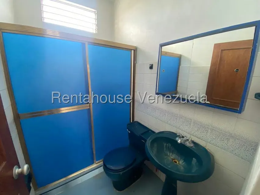 Casa (Multipes Niveles) en Alquiler en Centro, Lara - 38