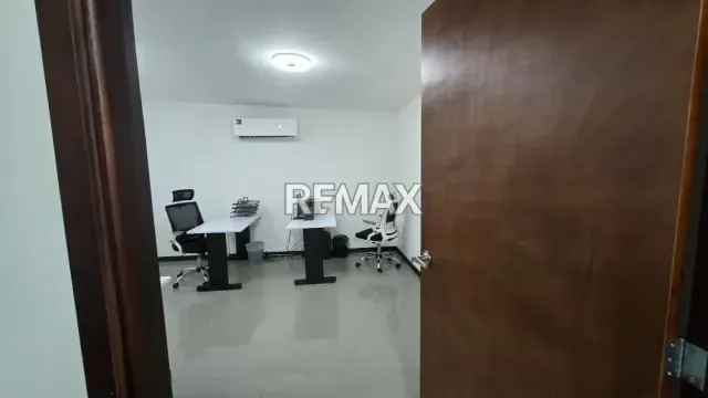 ALQUILER DE LOCAL COMERCIAL EN BARRIO OBRERO - 5