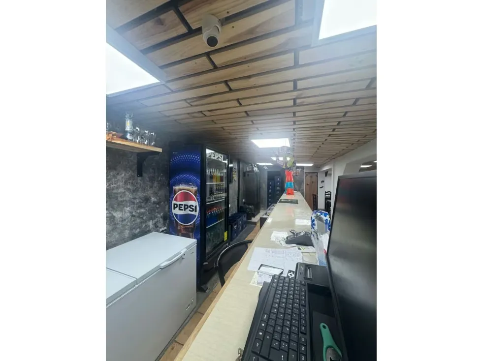 Venta de casa con fondo de comercio en San Martin - 7