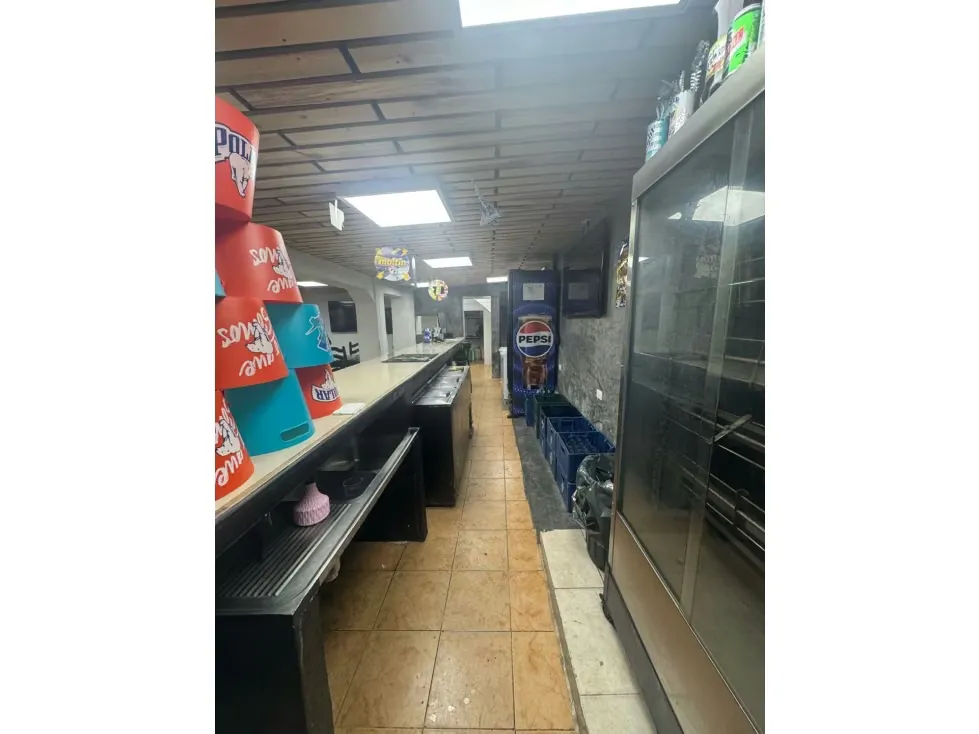 Venta de casa con fondo de comercio en San Martin - 8
