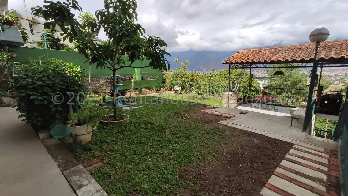 Casa (Multipes Niveles) en Venta en Macaracuay, Distrito Metropolitano - 35