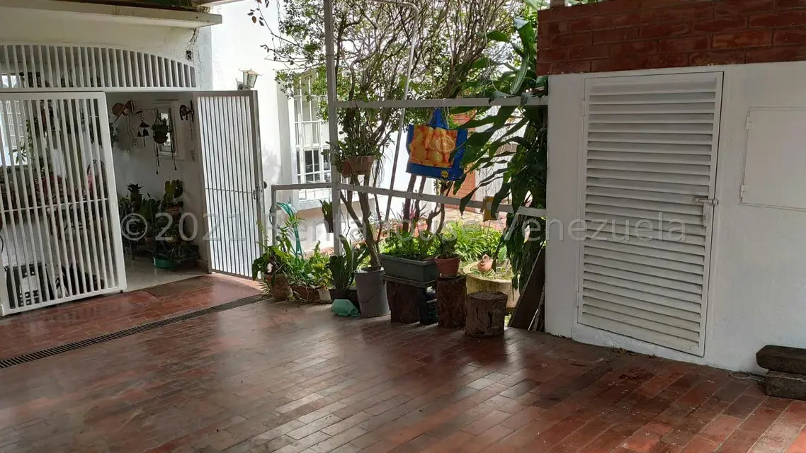 Casa (Multipes Niveles) en Venta en Macaracuay, Distrito Metropolitano - 38