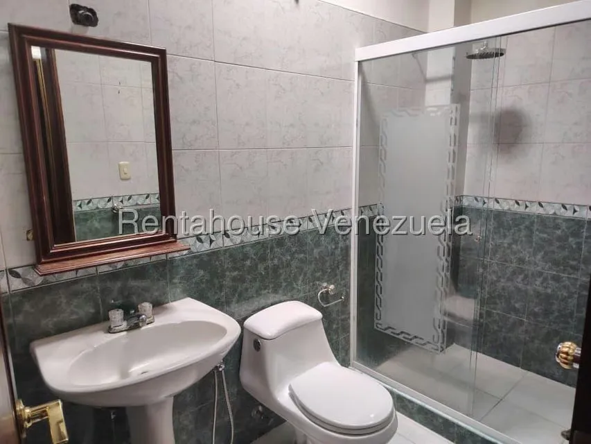 Casa (Duplex) en Venta en Via el Ujano, Lara - 28