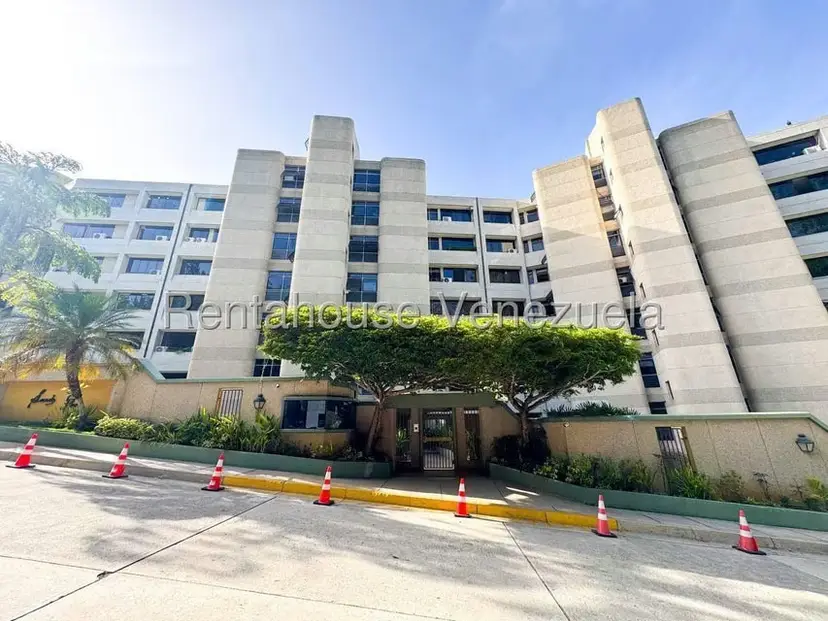 Apartamento (Duplex) en Venta en Lomas de La Lagunita, Distrito Metropolitano