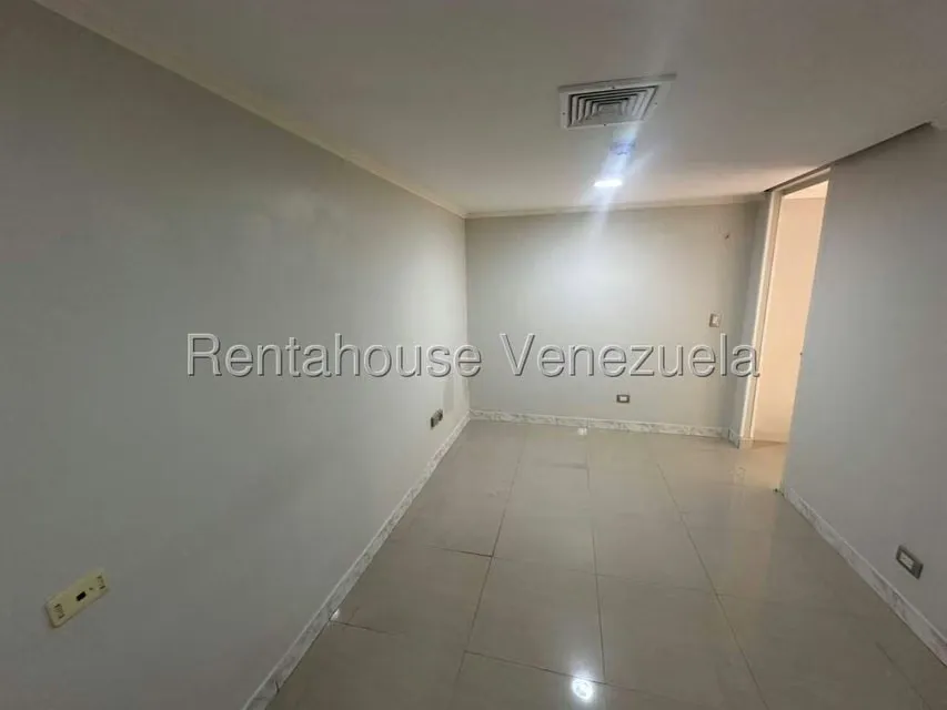Comercial (Local Comercial) en Venta en La Viña, Carabobo - 4