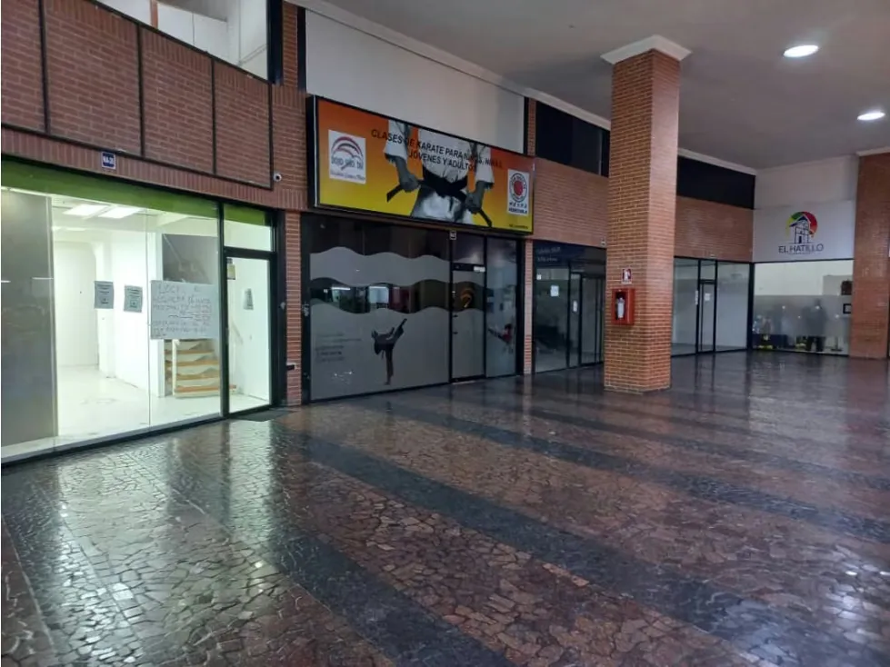Se ofrece en Venta Local Comercial en CC Plaza La Boyera - 11