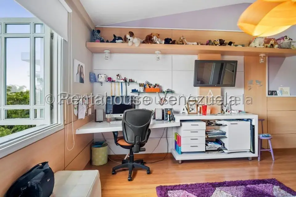 Casa (Multipes Niveles) en Venta en La Lagunita Country Club, Distrito Metropolitano - 23