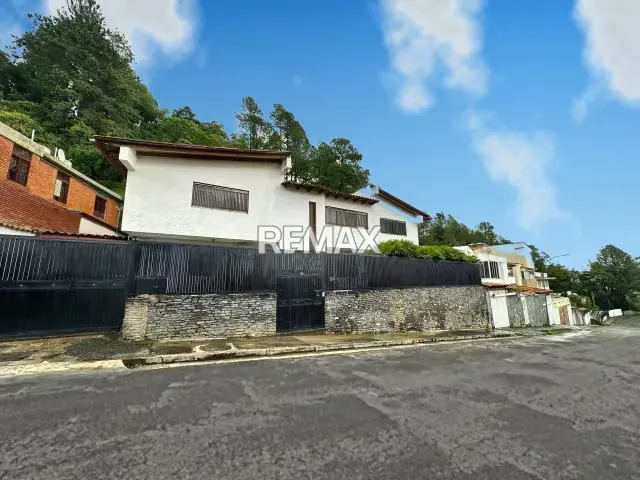 Casa en venta en Lomas de Prados del este