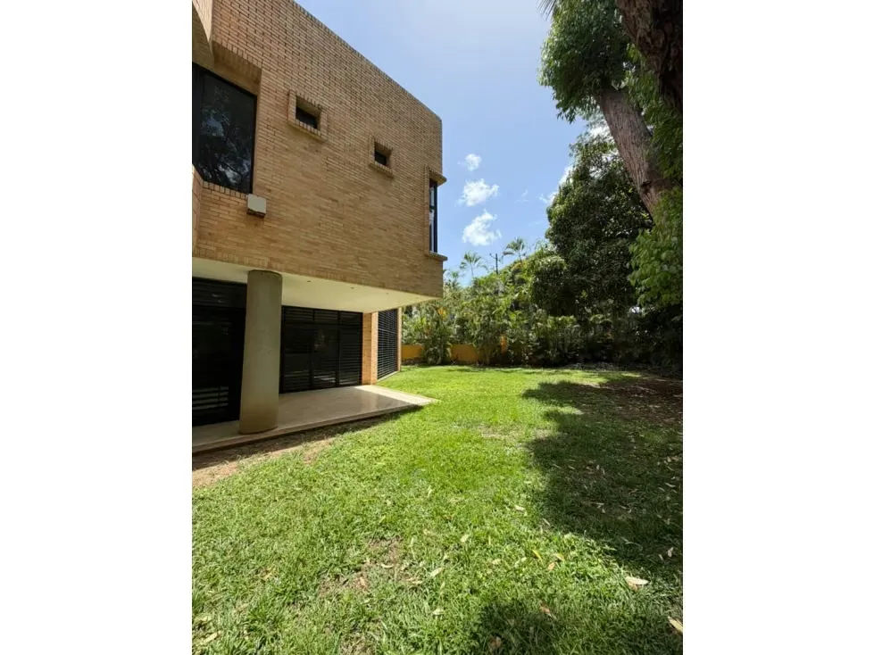 Se vende/alquila Conjunto de Casas 700m² Prados del Este - 4