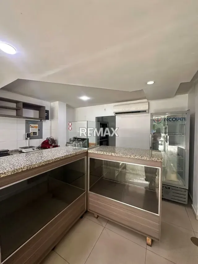Local comercial en alquiler av bermudez - 2