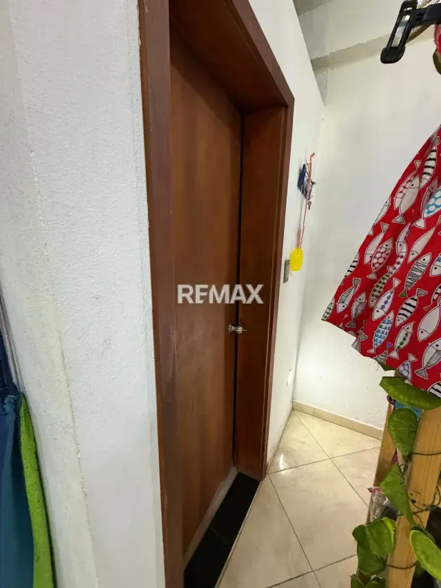 Local nivel planta baja en venta con fondo de comercio listo para operar en Centro Comercial Caribbean en Tucacas - 12