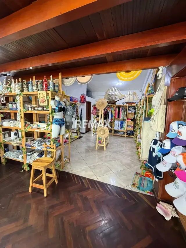 Local nivel planta baja en venta con fondo de comercio listo para operar en Centro Comercial Caribbean en Tucacas - 16