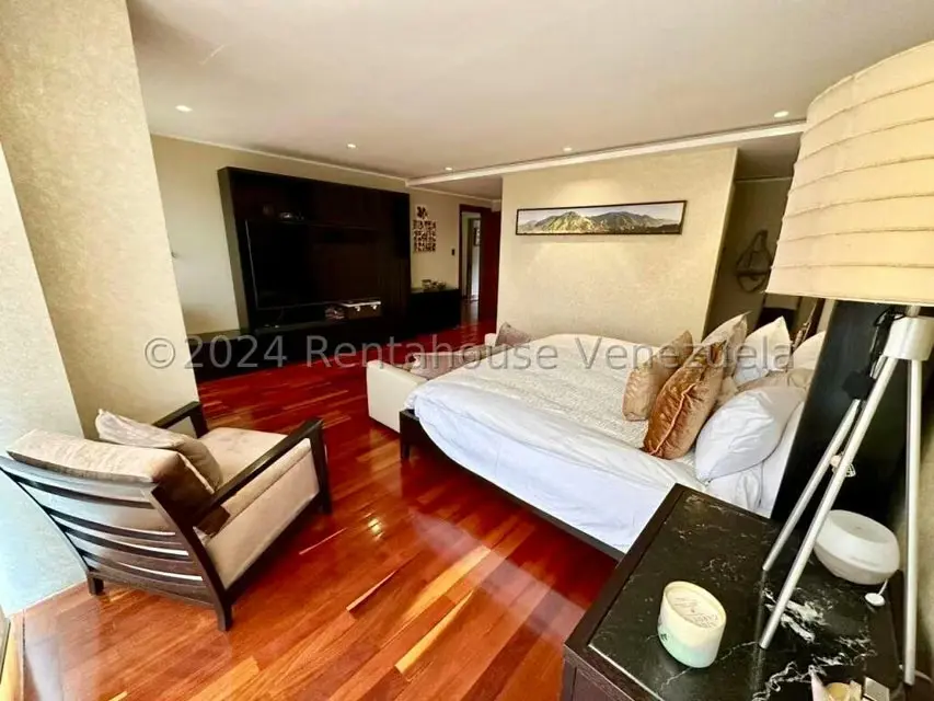 Apartamento (Duplex) en Venta en La Lagunita Country Club, Distrito Metropolitano - 24
