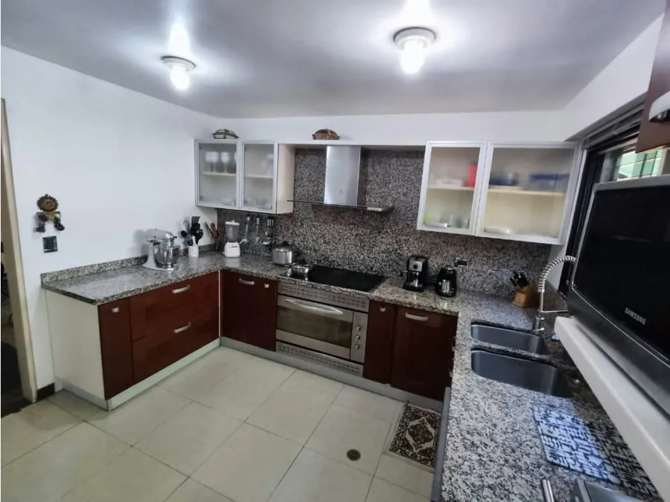 Alto Prado VENDO casa 350m2 Remodelada calle cerrada vista Ávila(mogo) - 13