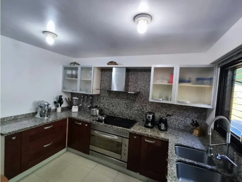 Alto Prado VENDO casa 350m2 Remodelada calle cerrada vista Ávila(mogo) - 14
