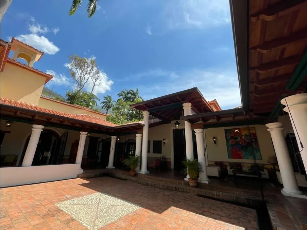 Vendo casa 1000m2 5h+4s/9.5b/8p Los Chorros 3415 - 8