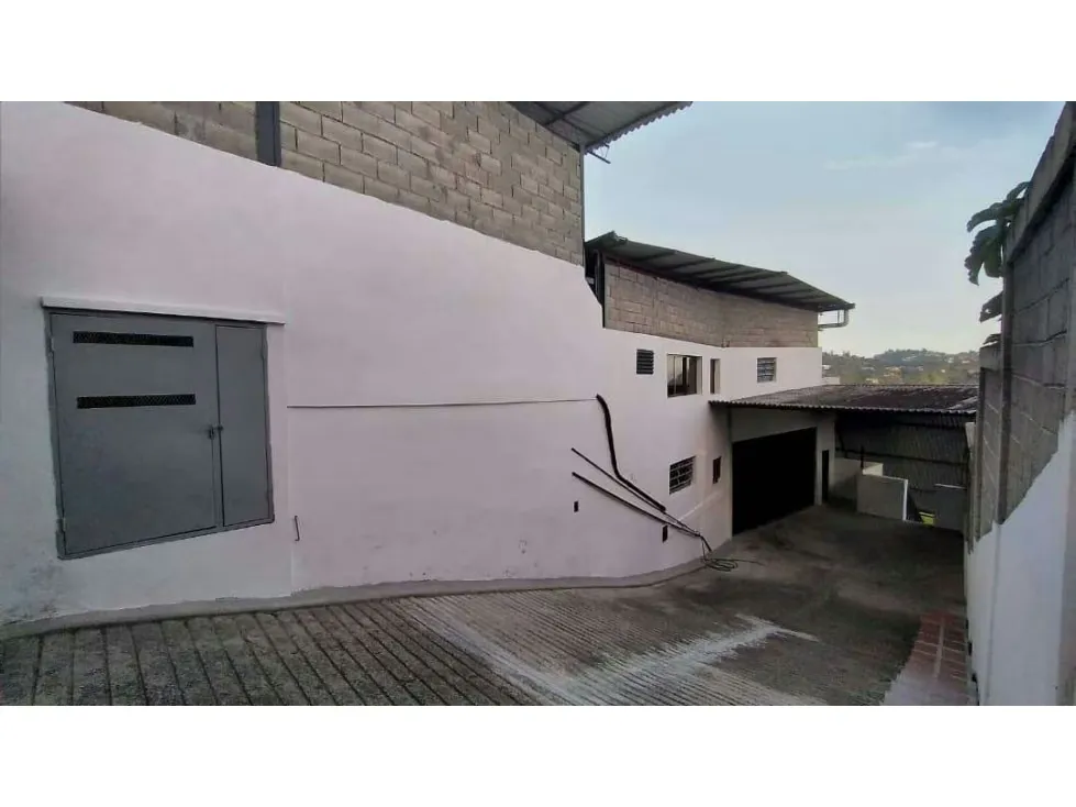 Galpón en venta 2000m², Carrizal - 5