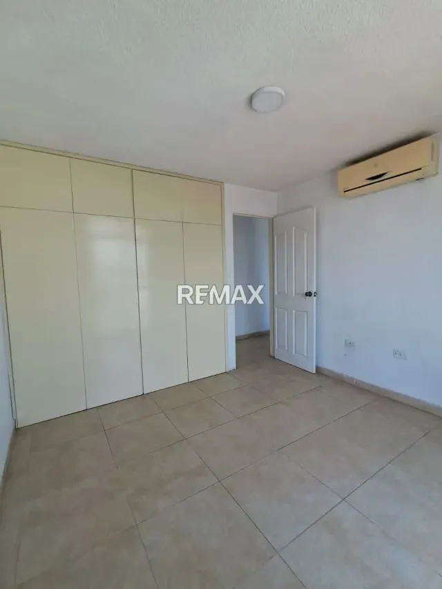 Apartamento en Alquiler Resid. SOTAVENTO I Zona Centro Oeste - 3