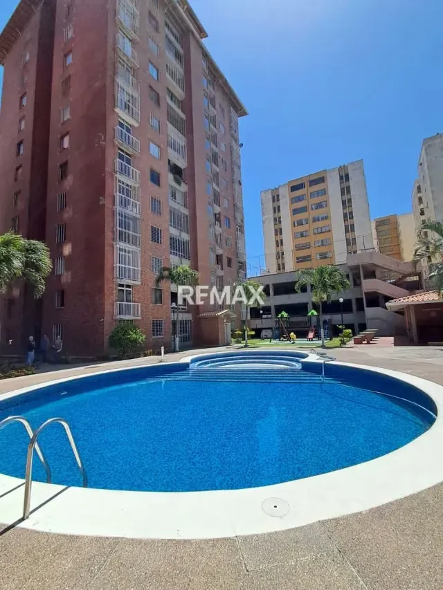 Apartamento en Alquiler Resid. SOTAVENTO I Zona Centro Oeste - 10