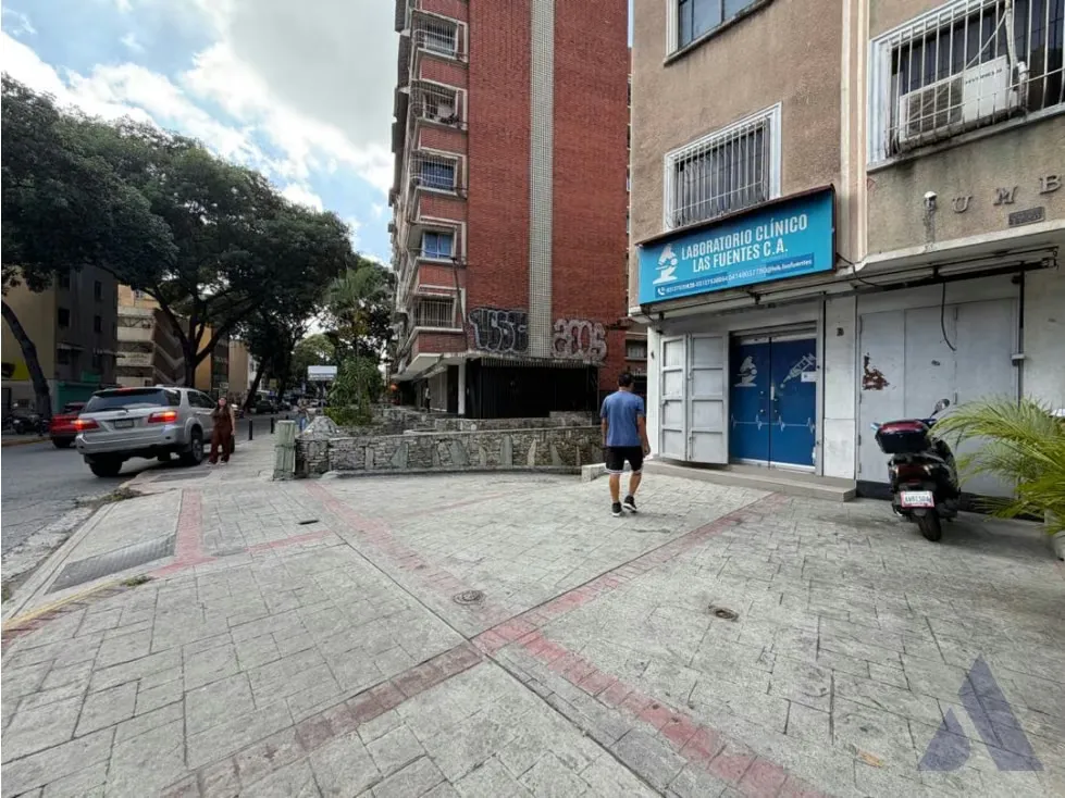 Alquilo local comercial 130mts2 Bello Monte 2149 - 2
