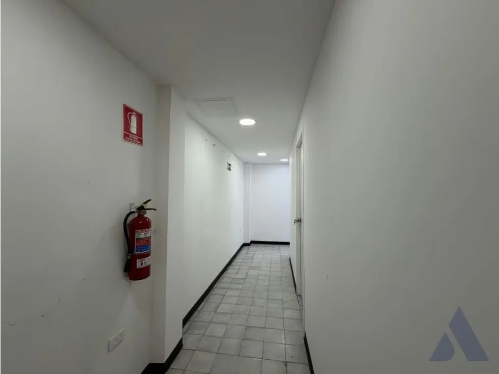 Alquilo local comercial 130mts2 Bello Monte 2149 - 19
