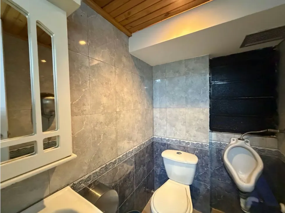Alquilo local comercial 130mts2 Bello Monte 2149 - 22