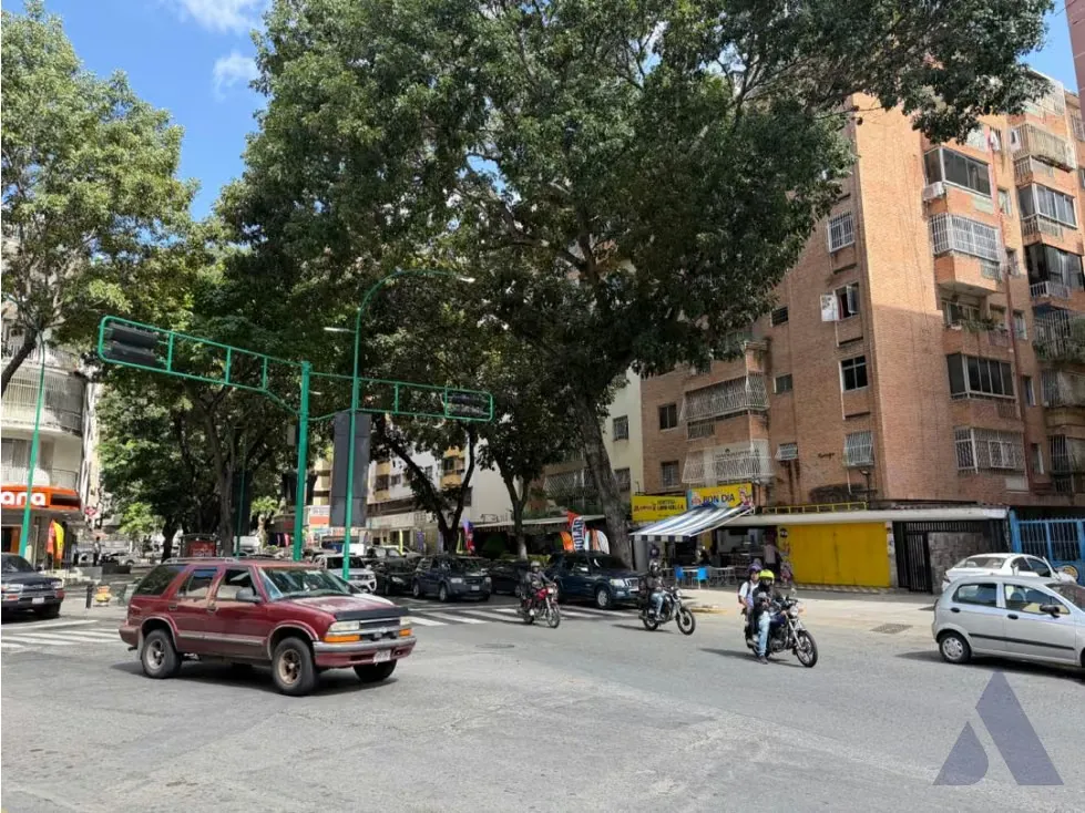Alquilo local comercial 130mts2 Bello Monte 2149 - 5