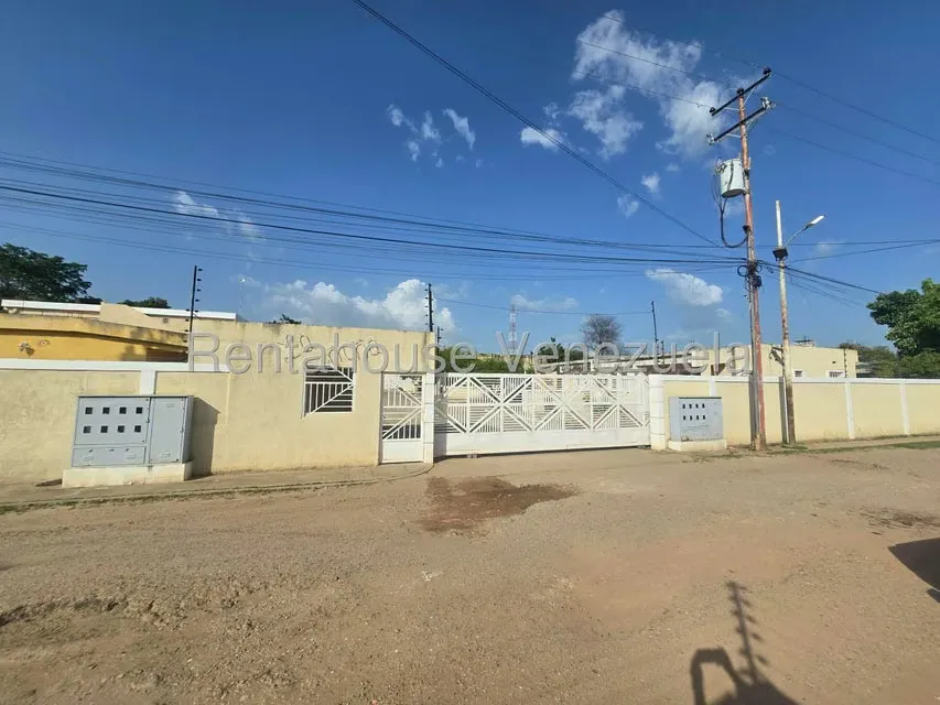 Townhouse (Duplex) en Venta en Barrio Campo Alegre, Zulia - 4