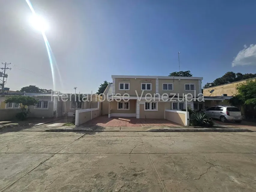 Townhouse (Duplex) en Venta en Barrio Campo Alegre, Zulia - 6