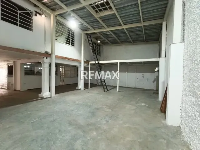 GALPÓN CON OFICINAS EN ALQUILER EN LA TRINIDAD -ZONA INDUSTRIAL - 7