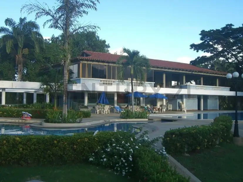 VENTA APARTAMENTO ISLA REAL EN RIO CHICO ZT