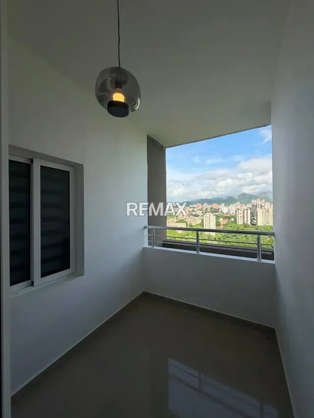 Alquiler de Moderno Apartamento en Las Chimeneas Resd. Monreale Valencia - 10