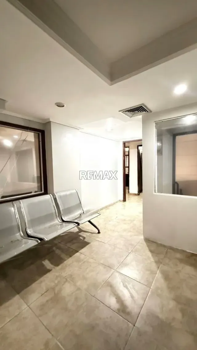 Se Vende Local para Oficinas - 6