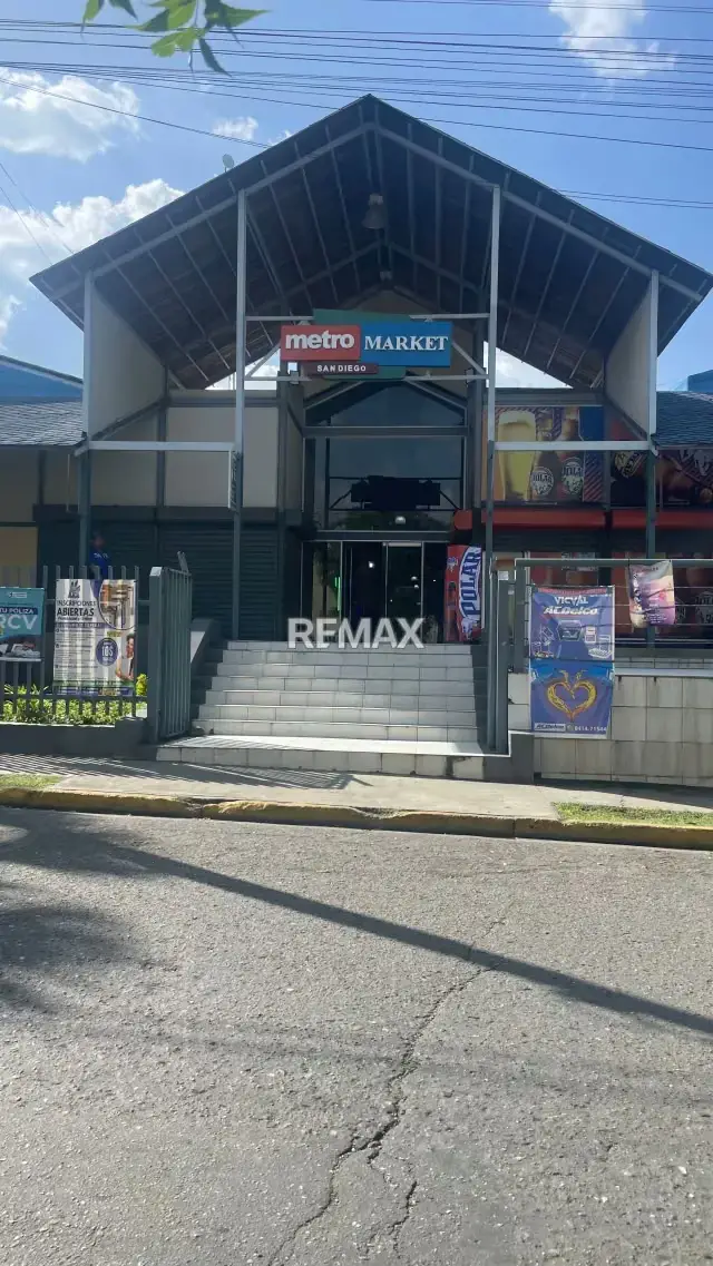 Local en venta C.C. Metro Market San Diego