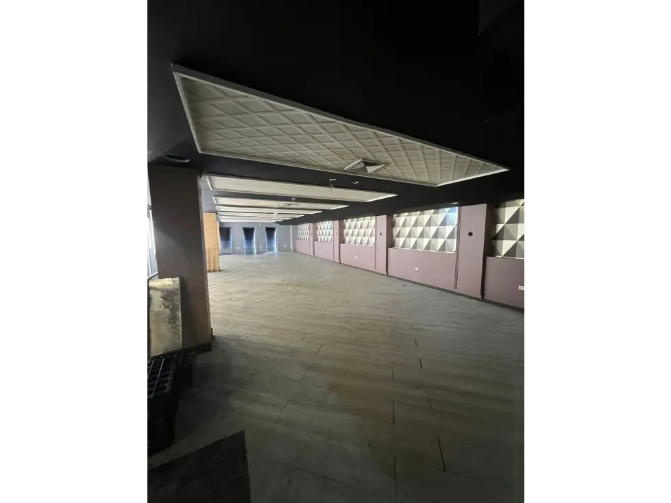 Local en venta 527m², Av Orinoco - 7