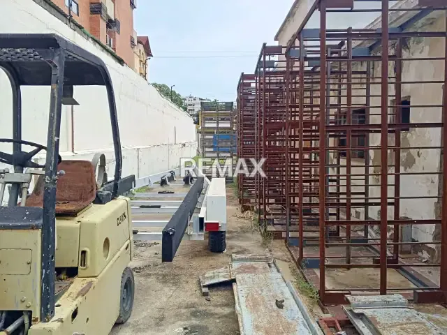 Terreno de 1473m2 zonificación R5 en Venta con ubicación privilegiada Casco Central Lecheria Venezuela - 5