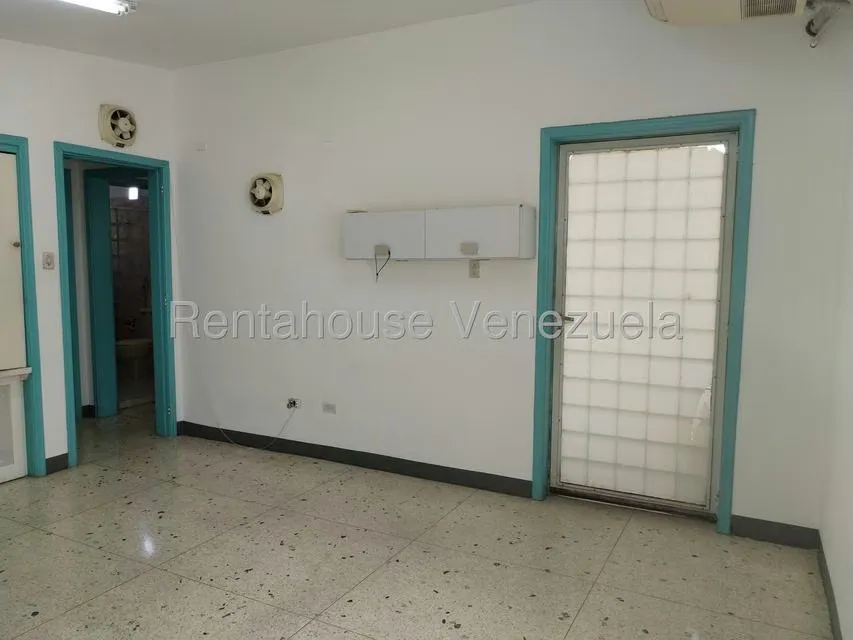 Local Comercial en Alquiler en Colinas de Bello Monte, Distrito Metropolitano - 11