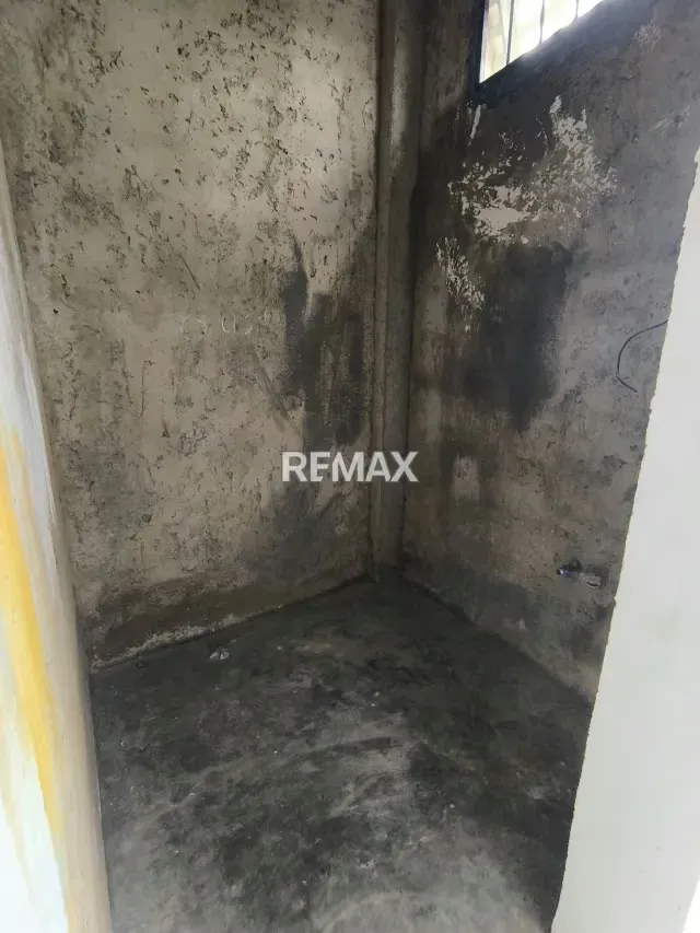 Se alquila local comercial ubicado en centro comercial pelayo Avenida ugarte pelayo maturín - 5