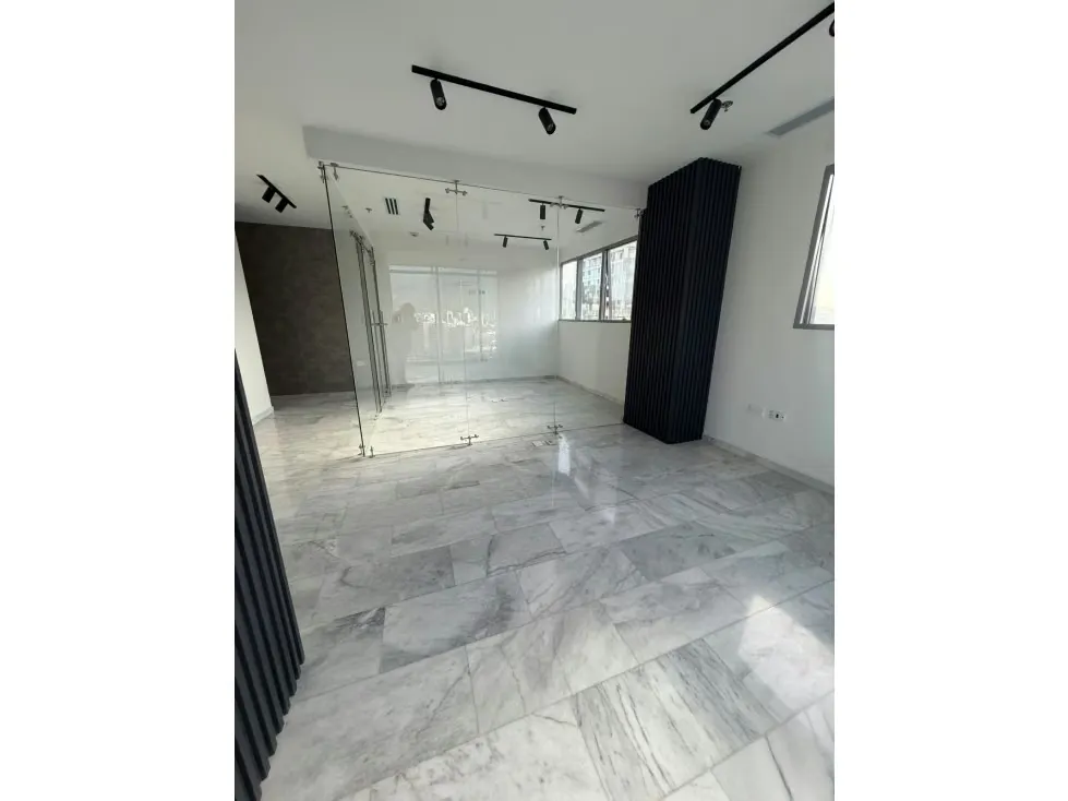Oficina en alquiler 62m², Nest Tower - 4