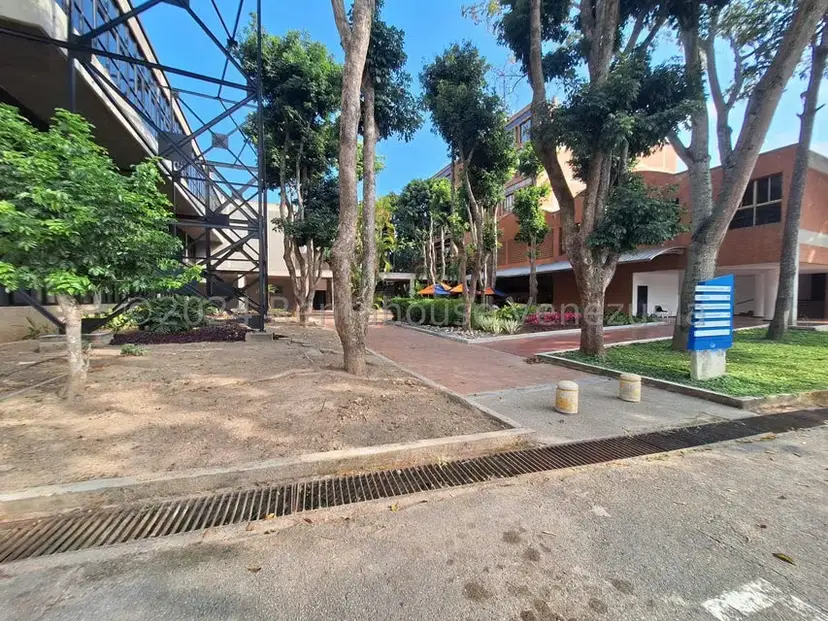 Comercial (Oficina) en Alquiler en Terrazas del Avila, Distrito Metropolitano