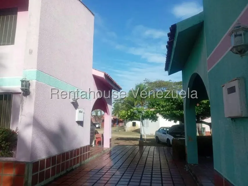 Townhouse (Duplex) en Venta en Los Canales de Rio Chico, Miranda - 11