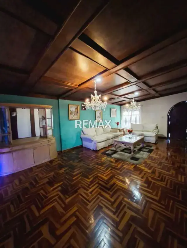 CASA EN VENTA EN LA CIRCUNVALACION 2, CERCA DE CARRO CHOCADO