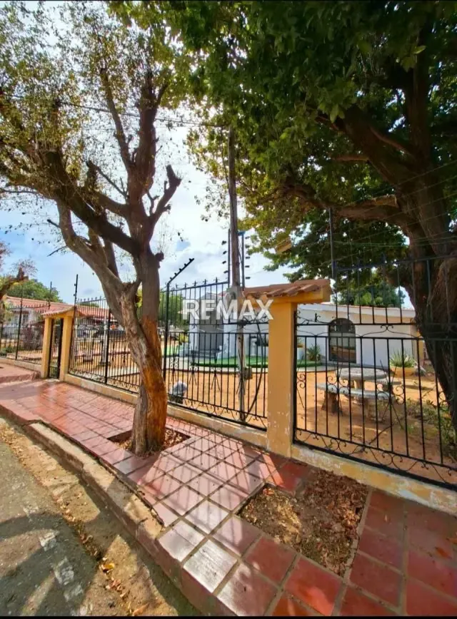 CASA EN VENTA EN LA CIRCUNVALACION 2, CERCA DE CARRO CHOCADO - 13