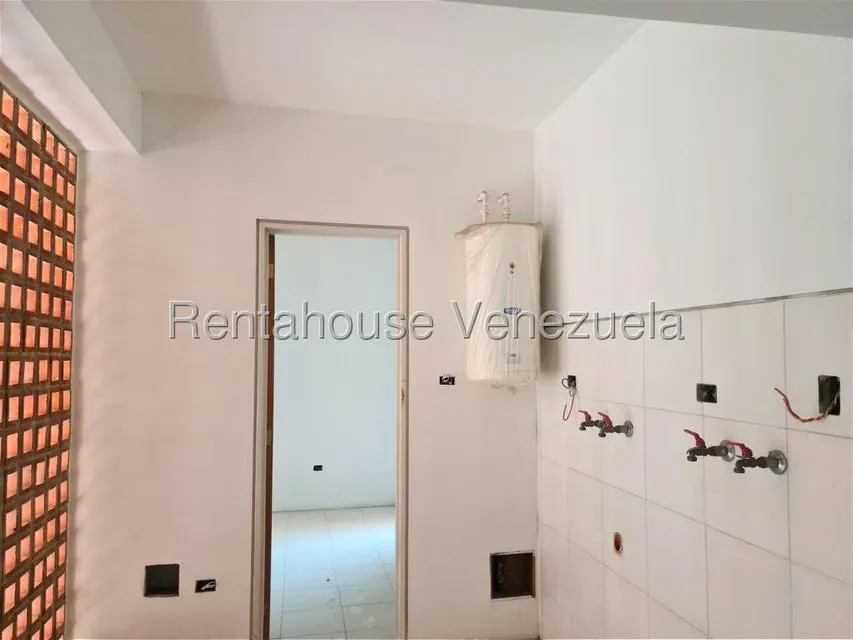Apartamento (1 Nivel) en Venta en Colinas de Valle Arriba / Mirador de Los Campitos, Distrito Metropolitano - 11