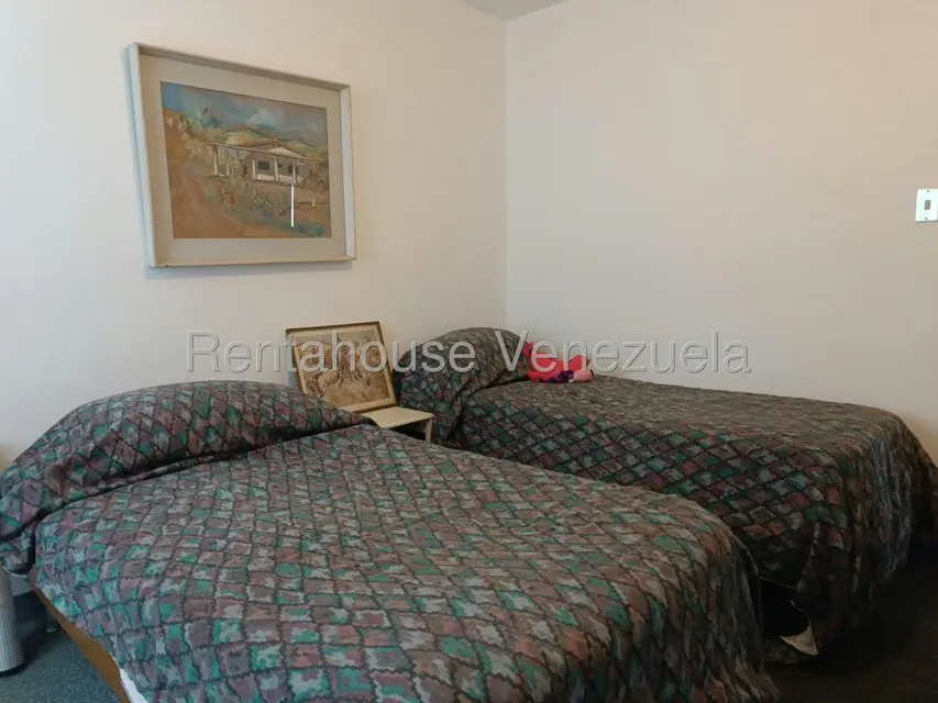 Apartamento (1 Nivel) en Alquiler en Colinas de Bello Monte, Distrito Metropolitano - 12