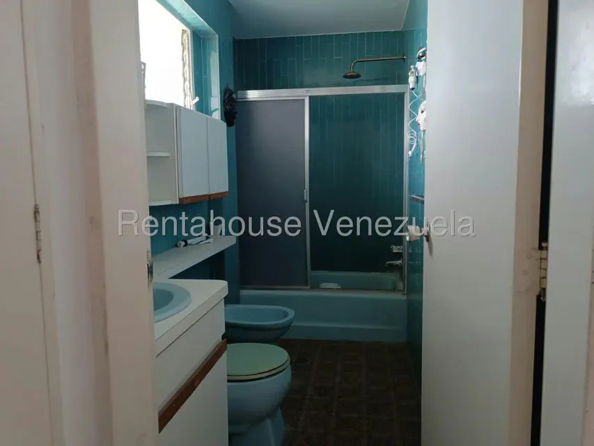 Apartamento (1 Nivel) en Alquiler en Colinas de Bello Monte, Distrito Metropolitano - 22