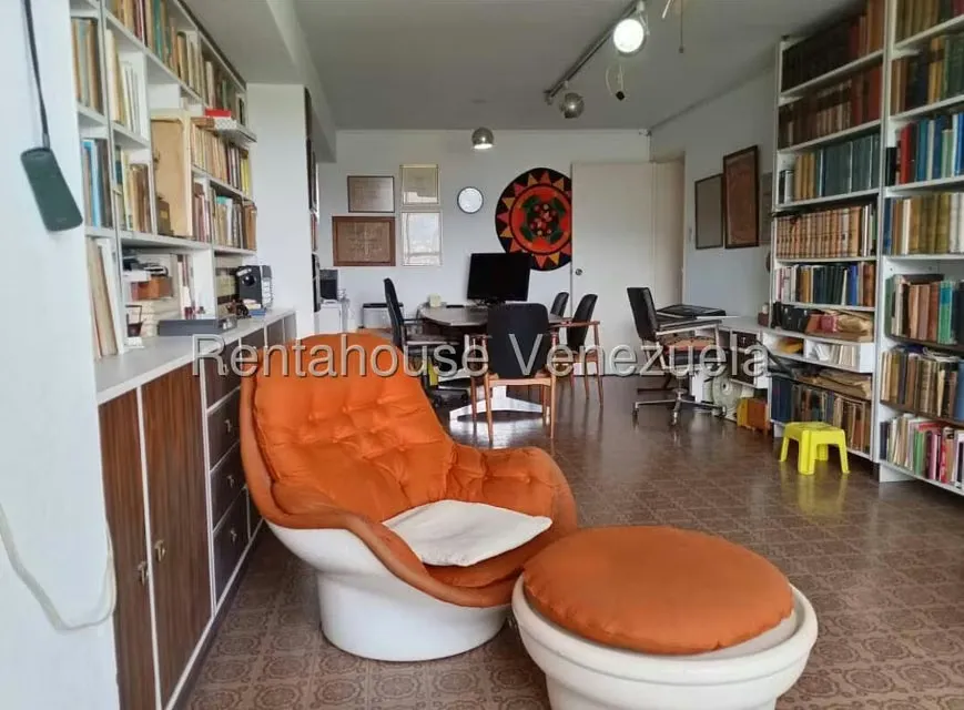 Apartamento (1 Nivel) en Alquiler en Colinas de Bello Monte, Distrito Metropolitano - 23