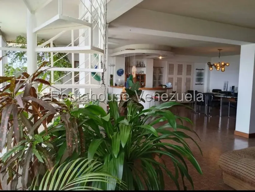 Apartamento (1 Nivel) en Alquiler en Colinas de Bello Monte, Distrito Metropolitano - 24