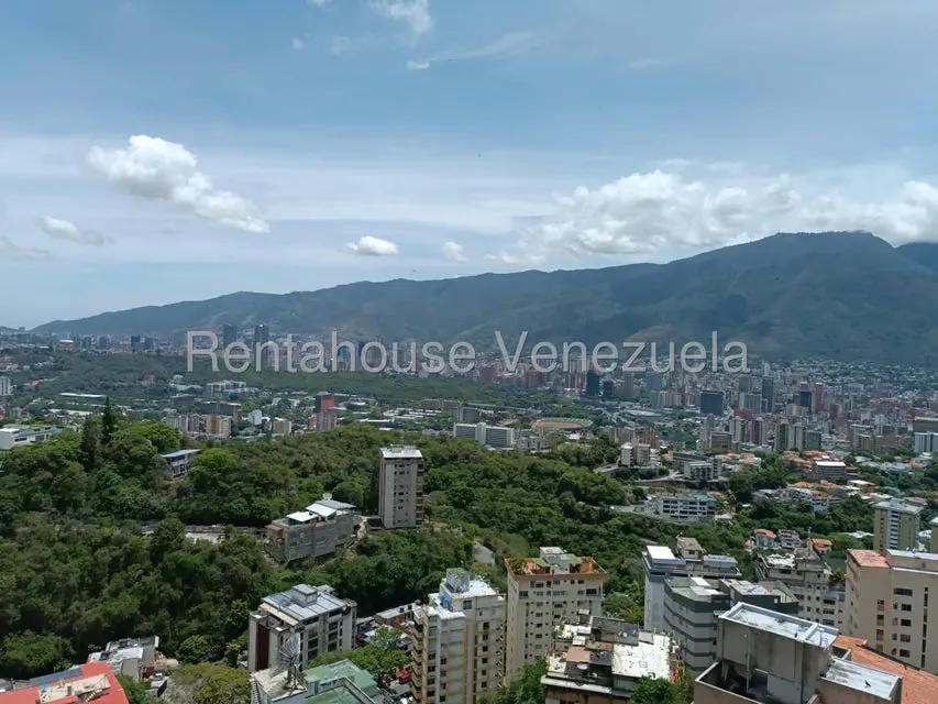 Apartamento (1 Nivel) en Alquiler en Colinas de Bello Monte, Distrito Metropolitano - 4
